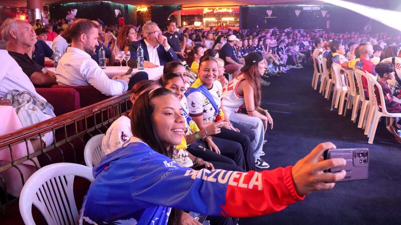 La Costa Blanca Cup es bolca amb Veneçuela en la gala inaugural del torneig de Futsal