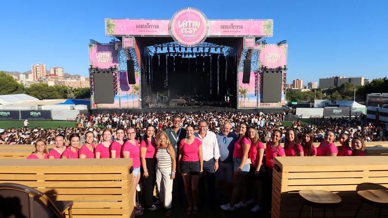 Cerca de 18.000 personas disfrutan de la primera edición del Latin Fest en el recinto Benidorm Skyfest
