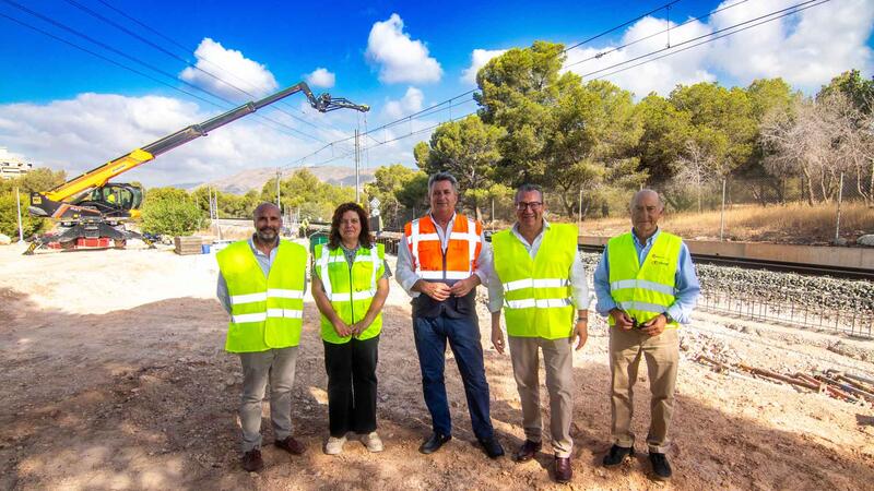 La tranviarización y duplicación de la vía del TRAM incorporará tres nuevos cruces semafóricos y un paso de vehículos de emergencia
