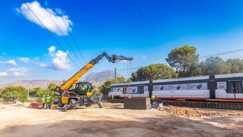 La tranviarización y duplicación de la vía del TRAM incorporará tres nuevos cruces semafóricos y un paso de vehículos de emergencia