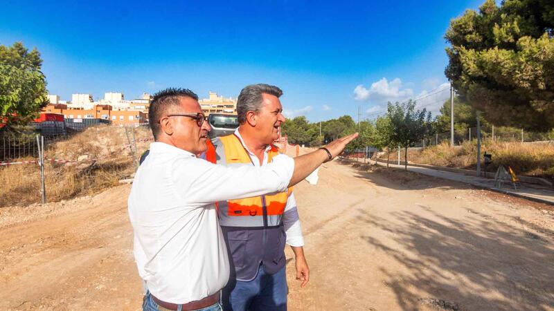 La tranviarización y duplicación de la vía del TRAM incorporará tres nuevos cruces semafóricos y un paso de vehículos de emergencia