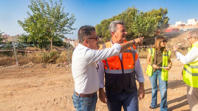 La tranviarización y duplicación de la vía del TRAM incorporará tres nuevos cruces semafóricos y un paso de vehículos de emergencia