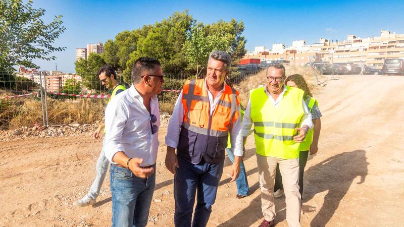 La tranviarización y duplicación de la vía del TRAM incorporará tres nuevos cruces semafóricos y un paso de vehículos de emergencia