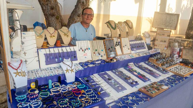 Les Nits del Castell transforms the old town into a showcase of crafts and art