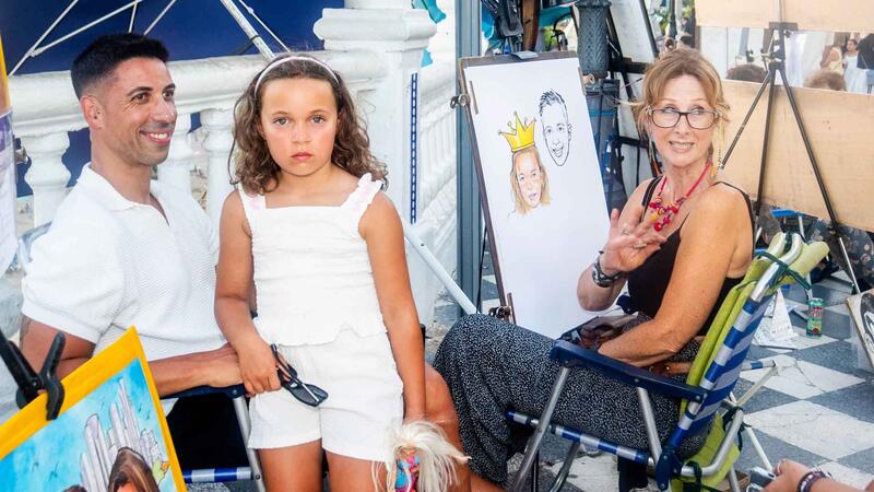 Les Nits del Castell transforms the old town into a showcase of crafts and art