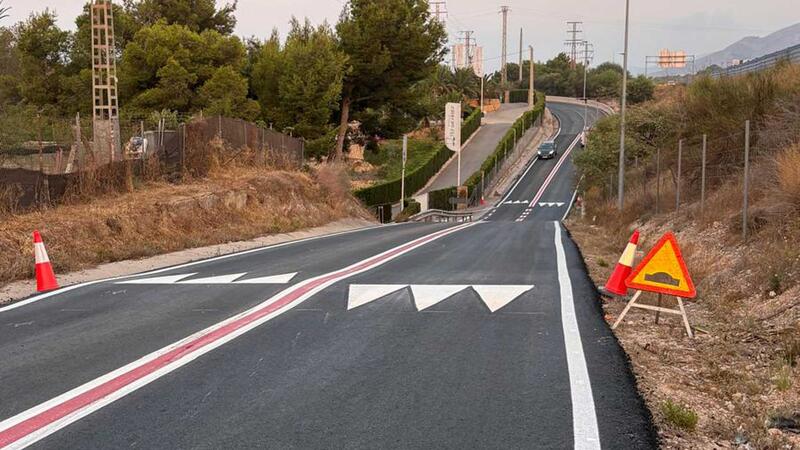 Benidorm acomete actuaciones de asfaltado en varias calles para mejorar la seguridad vial