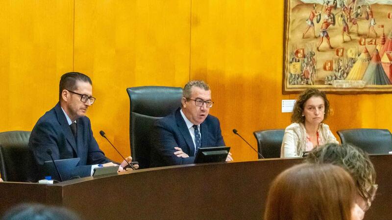 Benidorm aprueba el expediente de contratación del albergue, zona de acampada y bar del Parque de la Séquia Mare por diez años  