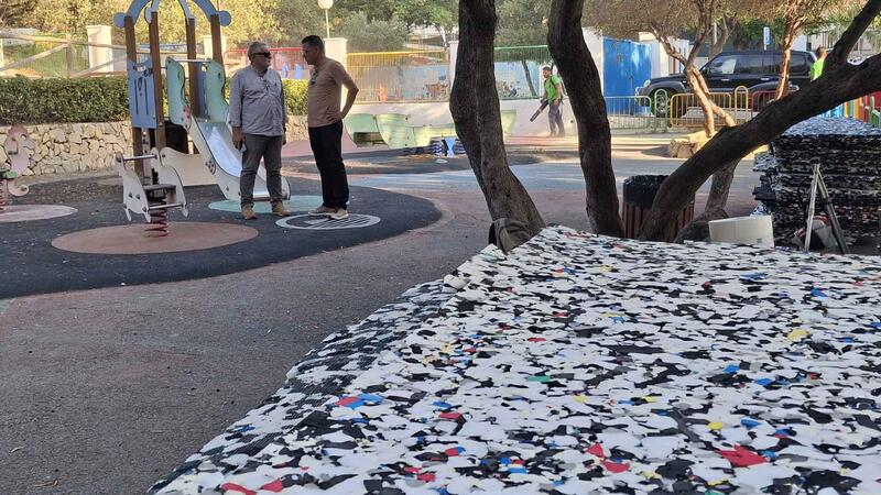 Benidorm replaces safety surfacing in four children’s playgrounds to improve protection for minors