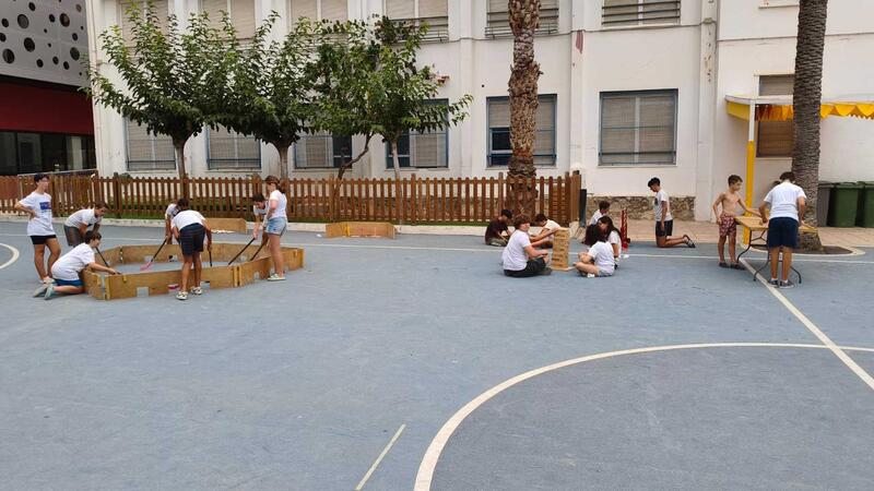 Juventud pone el broche al Programa de Verano con juegos, hinchables y una fiesta de la espuma