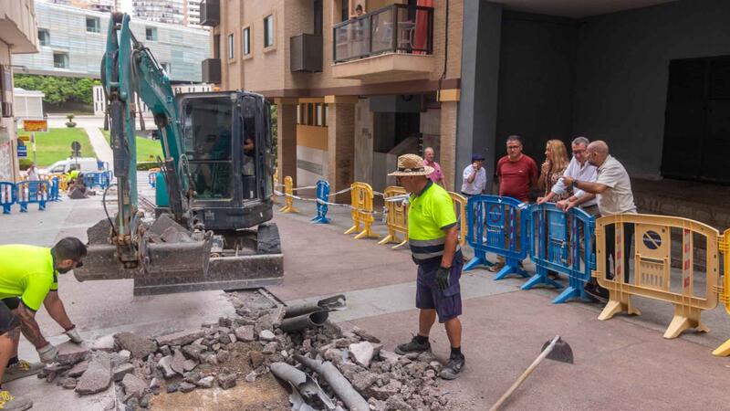 Benidorm renova el paviment del carrer Rioja i incorporarà nou arbratge, un Espai d’Art i accessibilitat universal