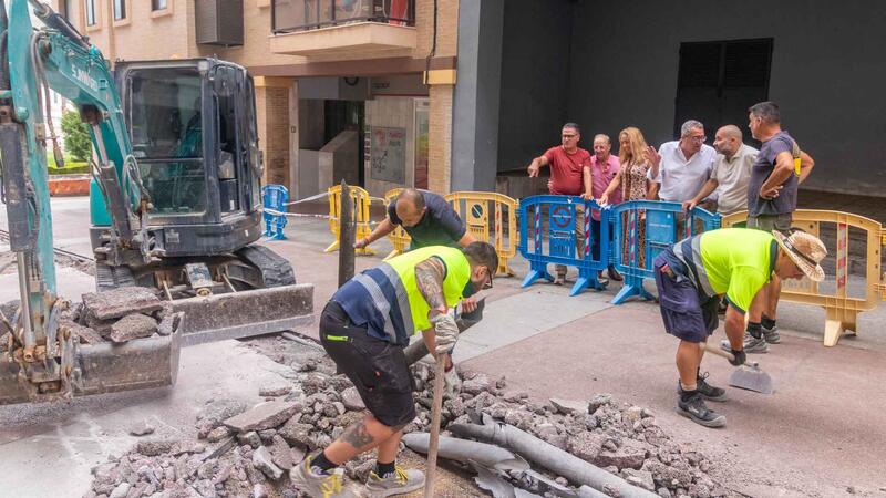 Benidorm renova el paviment del carrer Rioja i incorporarà nou arbratge, un Espai d’Art i accessibilitat universal