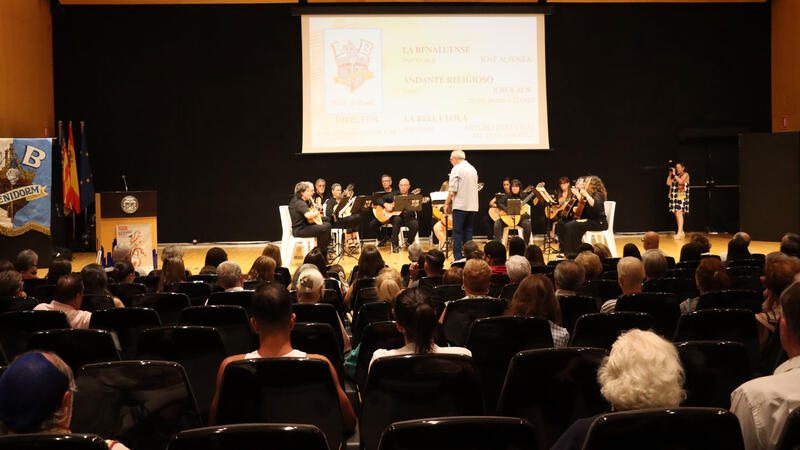 La Rondalla de La Barqueta i el Grup de Danses Almirant, protagonistes de la campanya d