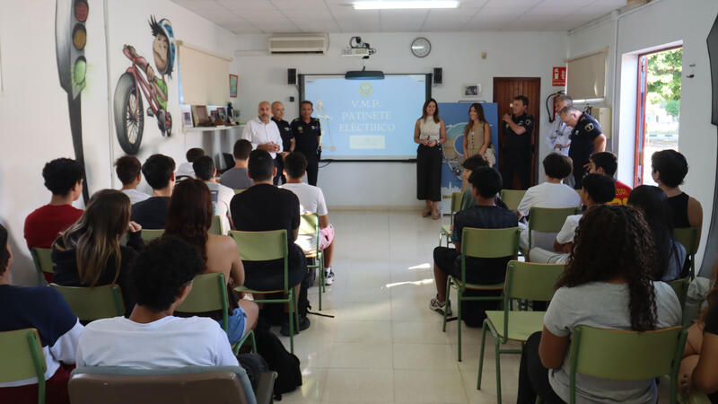 Benidorm enfoca la formación en el Parque Infantil de Tráfico a los alumnos de ESO en el uso de los Vehículos de Movilidad Personal 