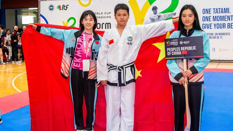 Más de 3.500 personas celebran en Benidorm la ceremonia de apertura de la Copa del Mundo de Taekwon-Do ITF 