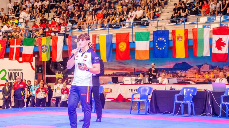 Más de 3.500 personas celebran en Benidorm la ceremonia de apertura de la Copa del Mundo de Taekwon-Do ITF 