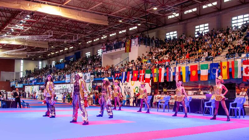 Más de 3.500 personas celebran en Benidorm la ceremonia de apertura de la Copa del Mundo de Taekwon-Do ITF 