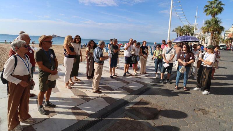 Benidorm recorre els llocs de la ciutat que van inspirar a Sylvia Plath