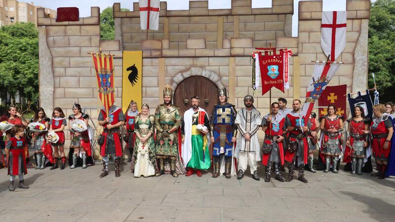 La lectura del ‘Parlament de Pau’ posa fi als enfrontaments en els festejos de Moros i Cristians de Benidorm