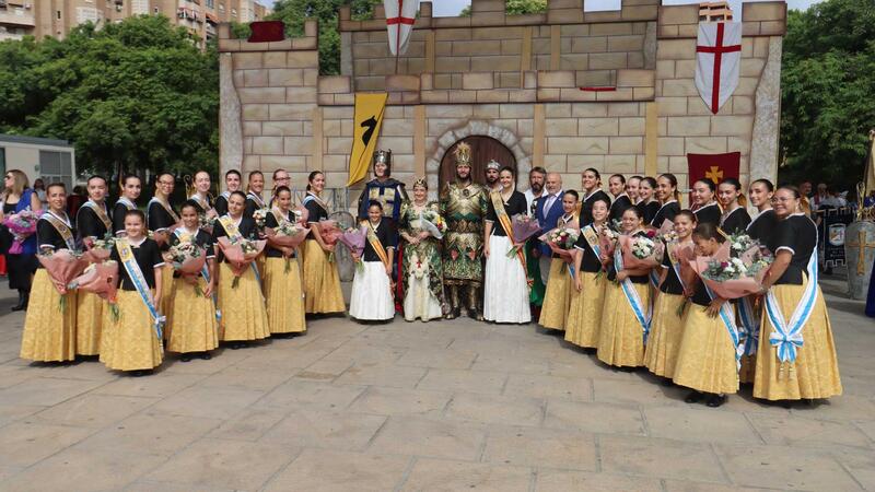 La lectura del ‘Parlament de Pau’ posa fi als enfrontaments en els festejos de Moros i Cristians de Benidorm