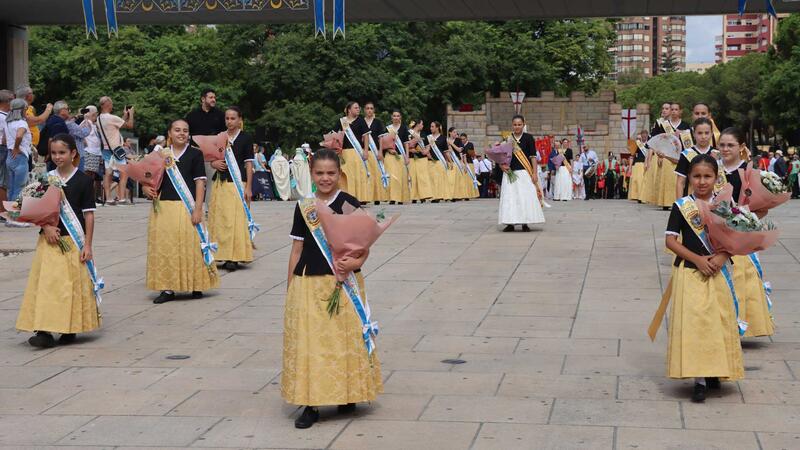 La lectura del ‘Parlament de Pau’ posa fi als enfrontaments en els festejos de Moros i Cristians de Benidorm
