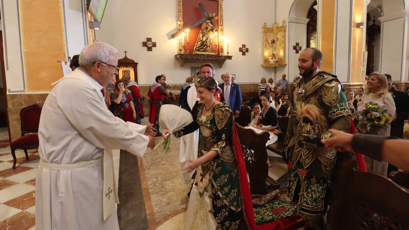 La lectura del ‘Parlament de Pau’ posa fi als enfrontaments en els festejos de Moros i Cristians de Benidorm