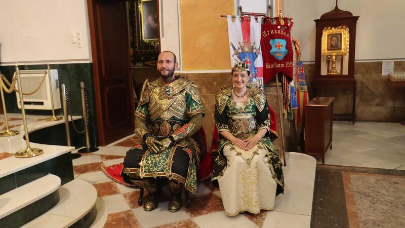 La lectura del ‘Parlament de Pau’ posa fi als enfrontaments en els festejos de Moros i Cristians de Benidorm
