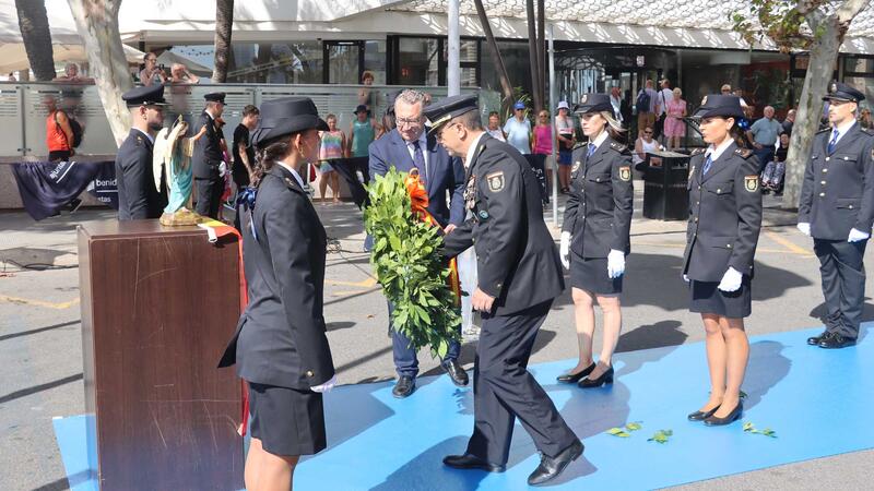 Benidorm celebra el Día de la Policía Nacional con un solemne acto en la avenida Europa 