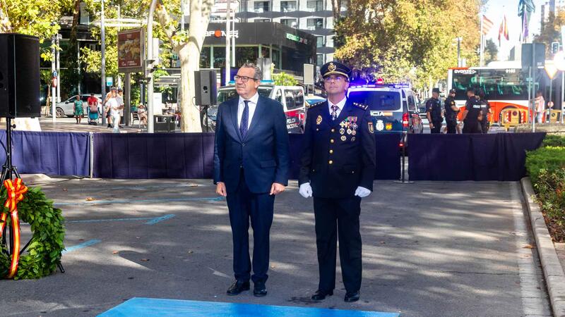Benidorm celebra el Día de la Policía Nacional con un solemne acto en la avenida Europa 