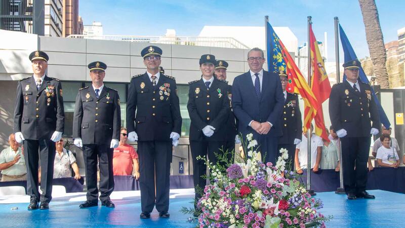 Benidorm celebra el Día de la Policía Nacional con un solemne acto en la avenida Europa 