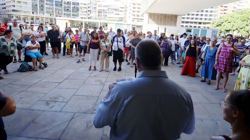 Benidorm conmemora el Día de la Salud Mental con la lectura de un manifiesto y la experiencia de los afectados 