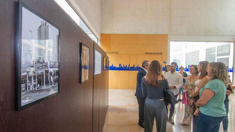 Carmen Álvarez expone ‘The Neighborhood’ en el Espai d’Art del Ayuntamiento de Benidorm