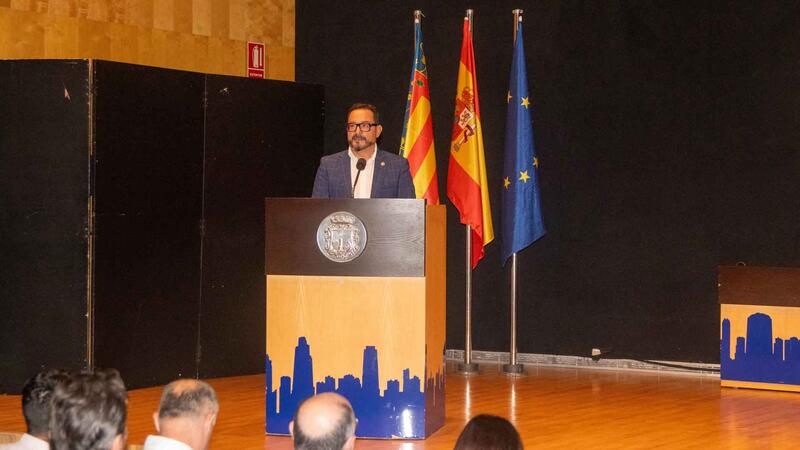 Benidorm acoge una jornada sobre el uso de drones y la gestión del espacio aéreo con los principales operadores del sector