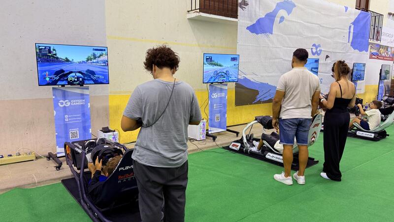 Cientos de jóvenes disfrutan del deporte y los videojuegos en el ‘Benidorm Games Event’