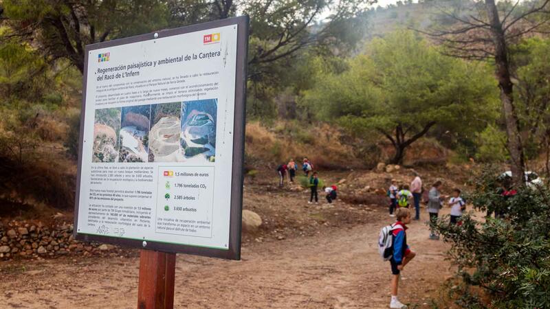 Bombas de semillas para la regeneración ambiental de la Cantera del Racó de l’Infern