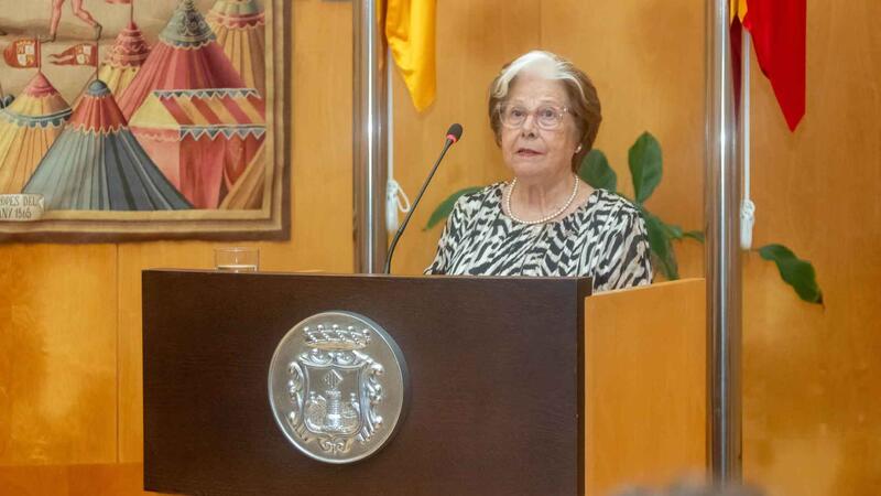 Benidorm concede a Úrsula Llinares Martínez el reconocimiento de Vecina Ejemplar por su entrega y compromiso con los demás 