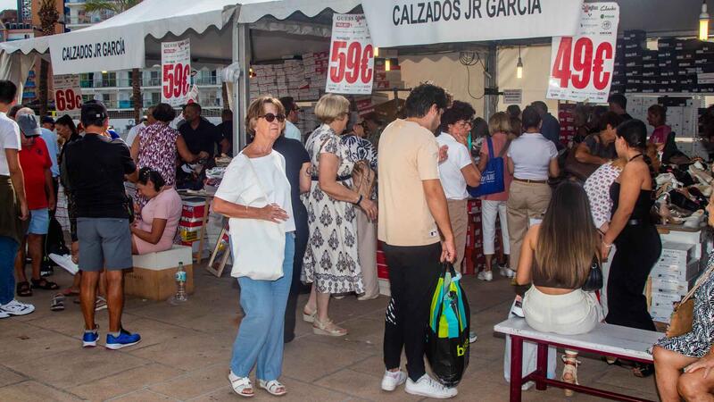 La Feria Outlet de Benidorm propone durante el fin de semana grandes oportunidades en productos de establecimiento locales
