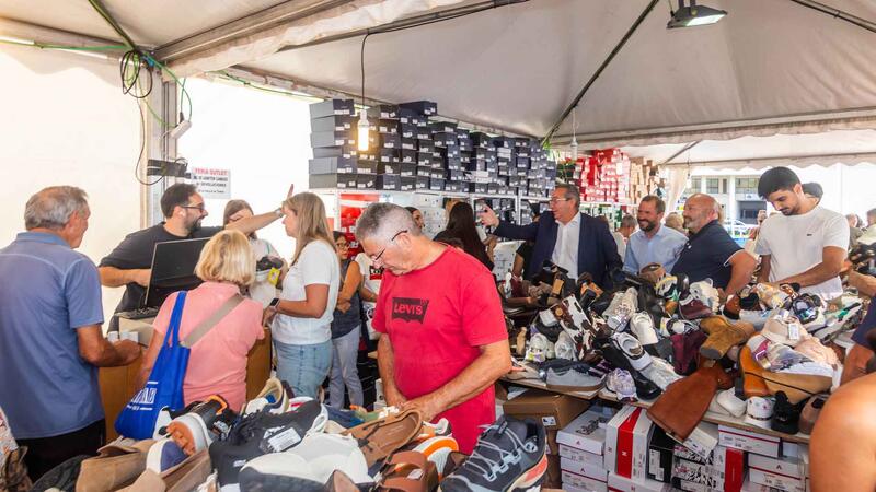La Feria Outlet de Benidorm propone durante el fin de semana grandes oportunidades en productos de establecimiento locales