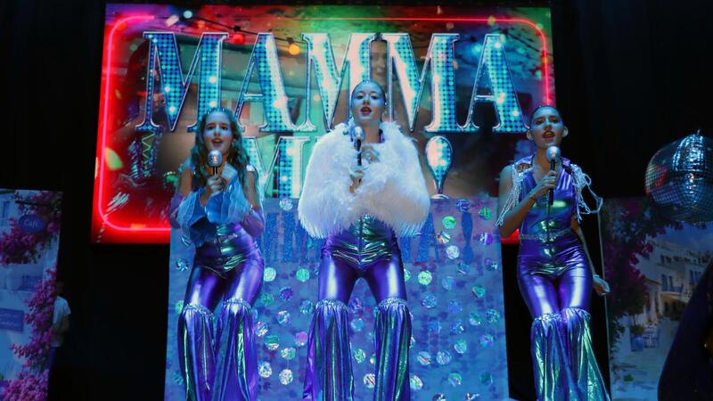 Las peñas L’Animalà, El Parotet y Malfaeners, ganadoras del Concurso de Playbacks Adulto e Infantil
