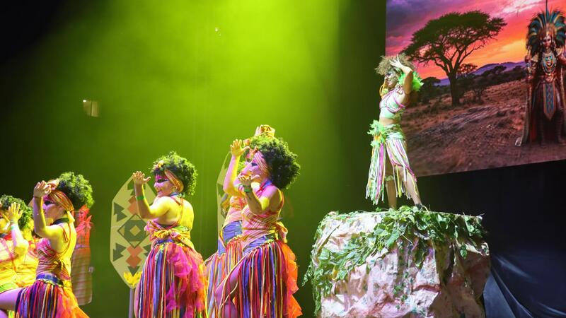 Las peñas L’Animalà, El Parotet y Malfaeners, ganadoras del Concurso de Playbacks Adulto e Infantil