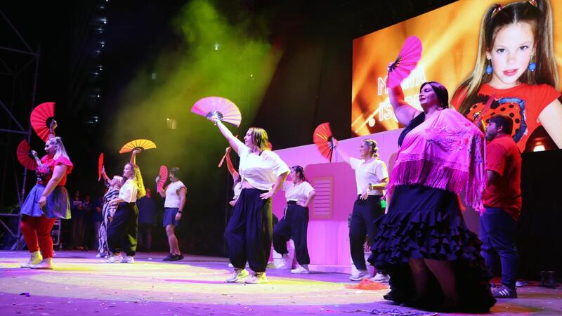 Las peñas L’Animalà, El Parotet y Malfaeners, ganadoras del Concurso de Playbacks Adulto e Infantil