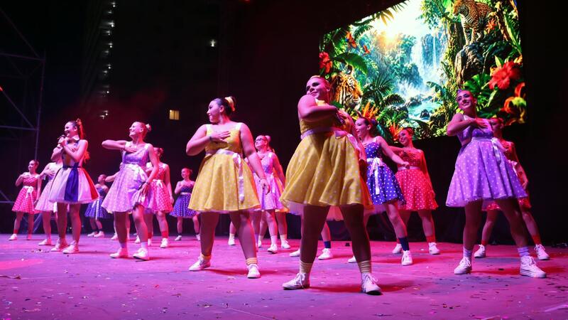 Las peñas L’Animalà, El Parotet y Malfaeners, ganadoras del Concurso de Playbacks Adulto e Infantil