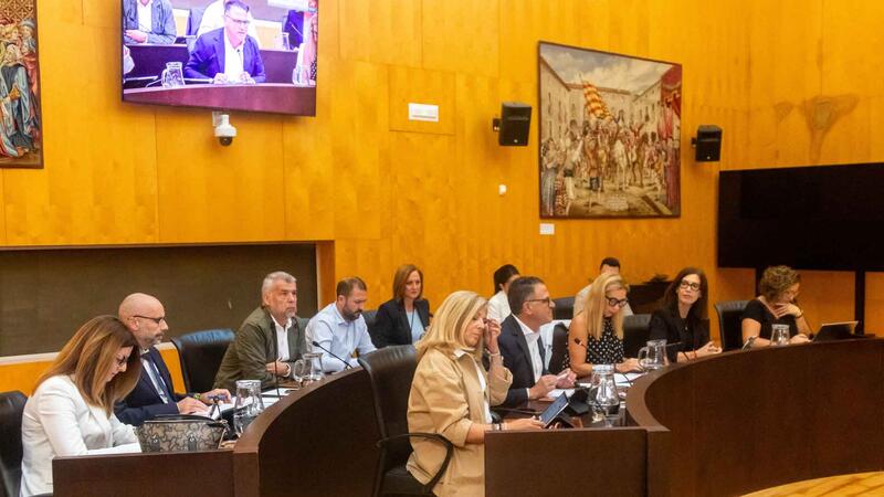 Benidorm amends its Mobility Ordinance to tighten regulations on the use of self-propelled wheelchairs