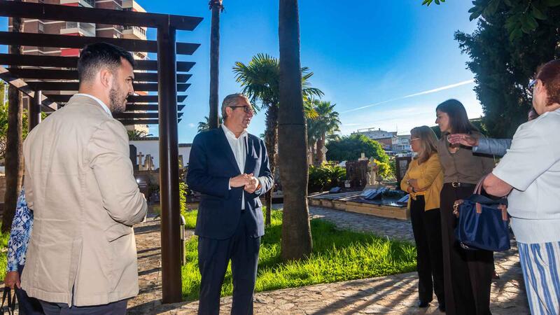 Benidorm prepara sus Cementerios municipales para recibir a cientos de personas en la celebración de Todos los Santos 