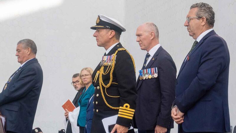 Benidorm acompaña a la Royal British Legion en su homenaje anual del ‘Poppy Appeal’  