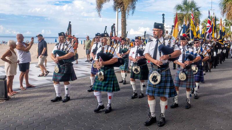 Benidorm acompaña a la Royal British Legion en su homenaje anual del ‘Poppy Appeal’  