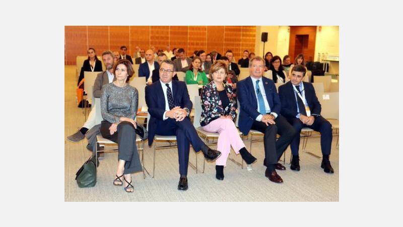 La secretaria de Estado de Turismo clausura el foro que ha reunido en Benidorm a expertos en inteligencia turística