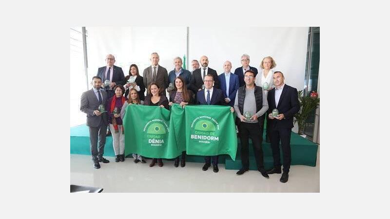 Benidorm obtiene la Bandera Verde de Ecovidrio por recoger cerca de 1,3 toneladas de vidrio durante el verano
