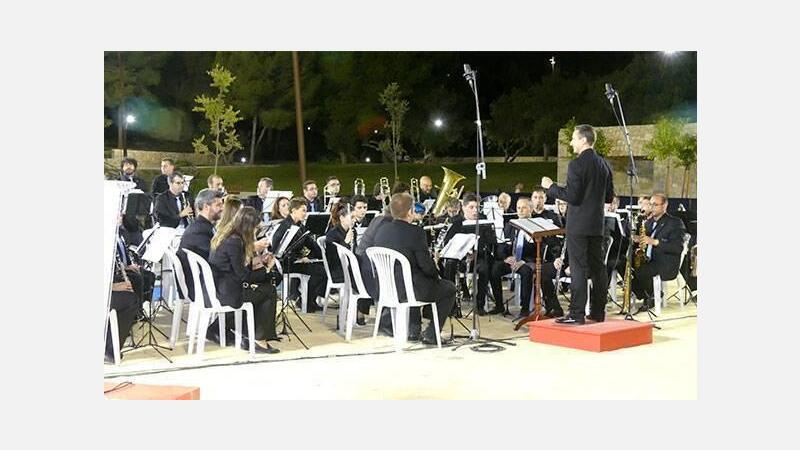 Benidorm inicia los actos de la festividad de la Comunidad Valenciana con la nominación de la avenida 9 d’octubre