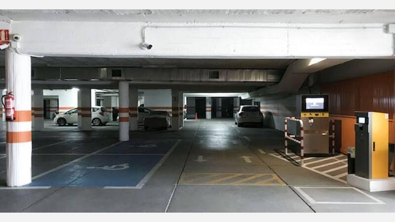 Bingo Plaza. Parking
