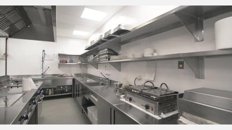 Bingo Plaza. Cocina